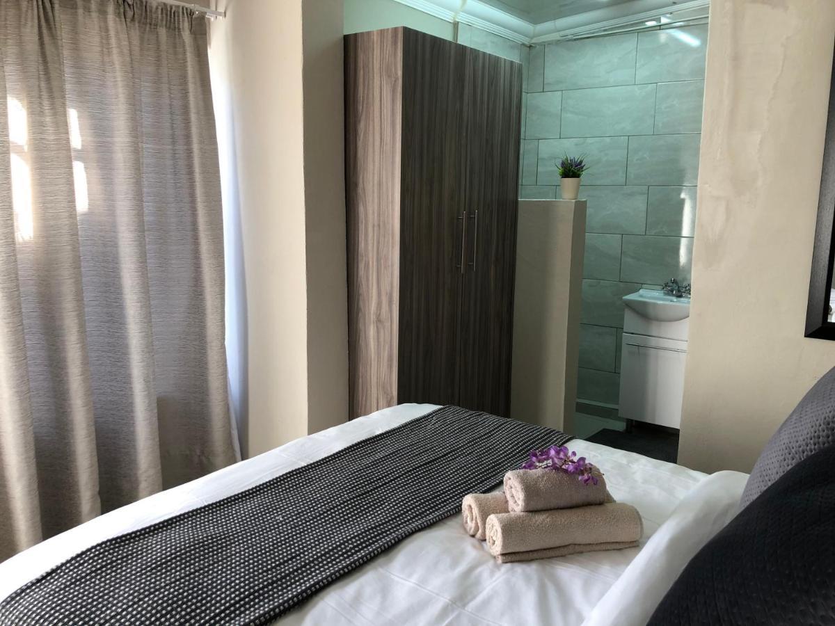 The Lavender Guesthouse Kroonstad Eksteriør billede